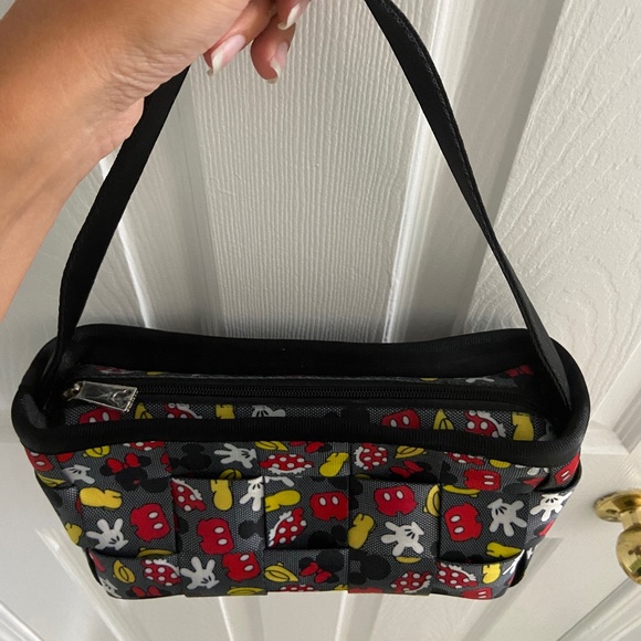 Harvey’s for Disney Couture Love You To Pieces Seatbelt Purse - Picture 4 of 8